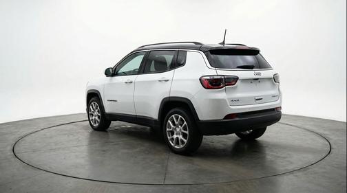 Bright White Clearcoat 2025 Jeep Compass Limited