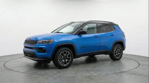 Hydro Blue Pearlcoat 2025 Jeep Compass Trailhawk