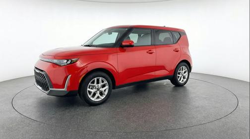 Inferno Red 2025 Kia Soul LX
