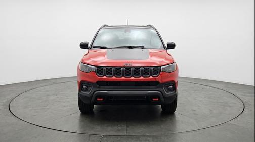 Red Hot Pearlcoat 2025 Jeep Compass Trailhawk