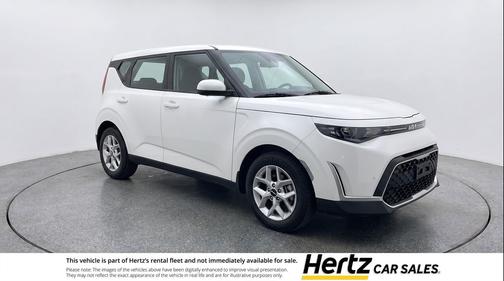 Snow White Pearl 2025 Kia Soul LX