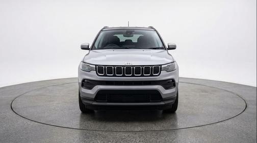 Silver Zynith Metallic Clearcoat 2025 Jeep Compass Limited