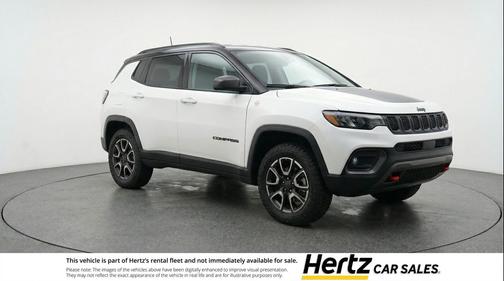 Bright White Clearcoat 2025 Jeep Compass Trailhawk