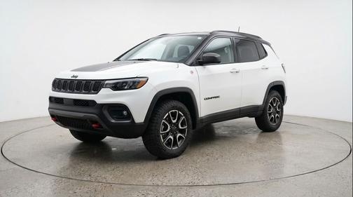 Bright White Clearcoat 2025 Jeep Compass Trailhawk