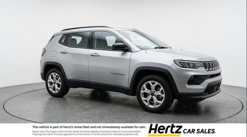 Silver Zynith Metallic Clearcoat 2025 Jeep Compass Latitude