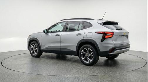 Sterling Gray Metallic 2025 Chevrolet Trax LT