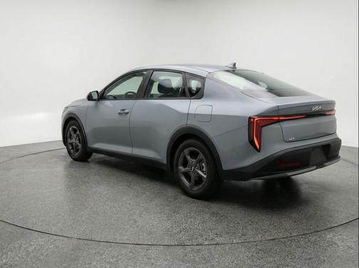Morning Haze 2025 Kia K4 LXS