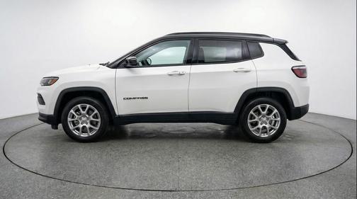 Bright White Clearcoat 2025 Jeep Compass Limited