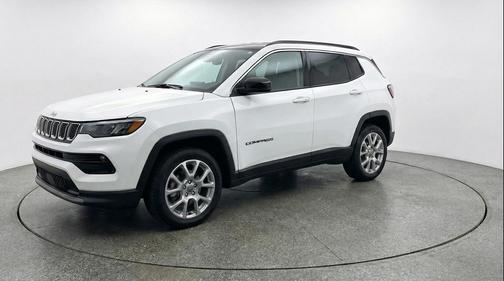 Bright White Clearcoat 2025 Jeep Compass Limited
