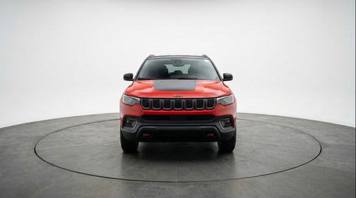 Red Hot Pearlcoat 2025 Jeep Compass Trailhawk