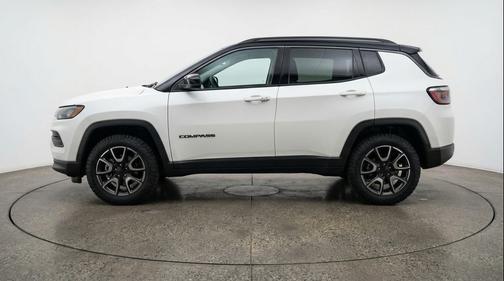 Bright White Clearcoat 2025 Jeep Compass Trailhawk