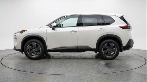 Everest White Pearl Tricoat 2025 Nissan Rogue SV