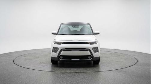 Snow White Pearl 2025 Kia Soul LX