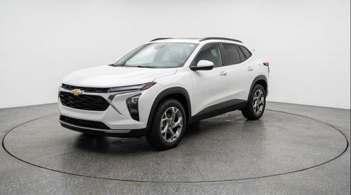 Summit White 2025 Chevrolet Trax LT