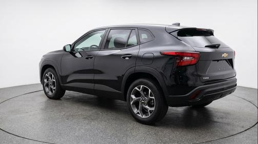 Mosaic Black Metallic 2025 Chevrolet Trax LT