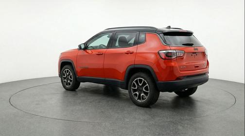Red Hot Pearlcoat 2025 Jeep Compass Trailhawk