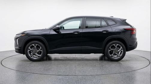 Mosaic Black Metallic 2025 Chevrolet Trax LT