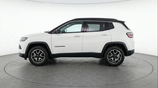 Bright White Clearcoat 2025 Jeep Compass Trailhawk