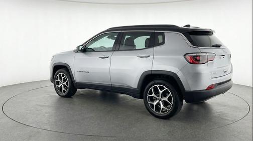 Silver Zynith Metallic Clearcoat 2025 Jeep Compass Limited