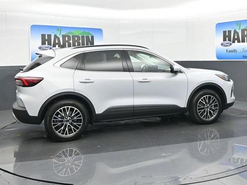 2025 Ford Escape PHEV SE