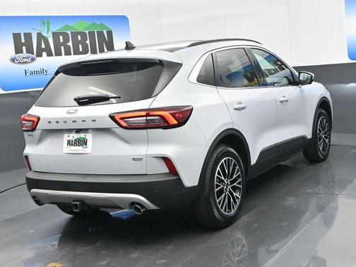 2025 Ford Escape PHEV SE