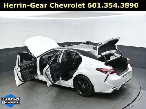 2024 Toyota Camry Hybrid SE