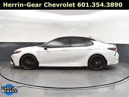 2024 Toyota Camry Hybrid SE