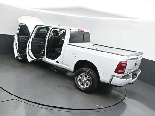 2024 RAM 2500 Laramie Crew Cab 4x4 6'4' Box