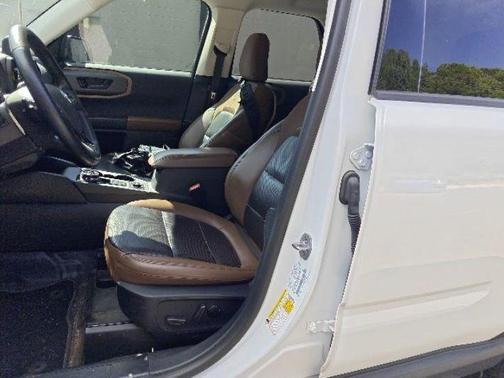 Oxford White 2022 Ford Bronco Sport Badlands