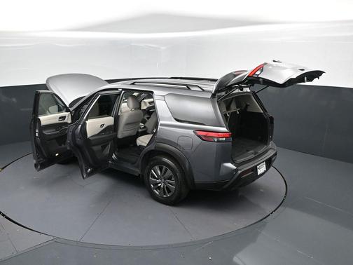 2022 Nissan Pathfinder SV 2WD