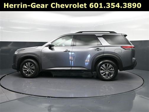 2022 Nissan Pathfinder SV 2WD