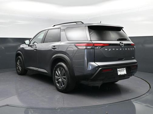 2022 Nissan Pathfinder SV 2WD