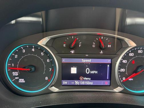 Iridescent Pearl Tricoat 2021 Chevrolet Traverse Premier