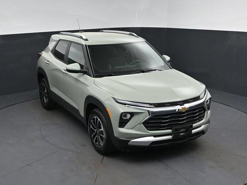 Cacti Green 2026 Chevrolet Trailblazer LT