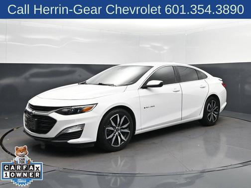 Summit White 2023 Chevrolet Malibu FWD RS