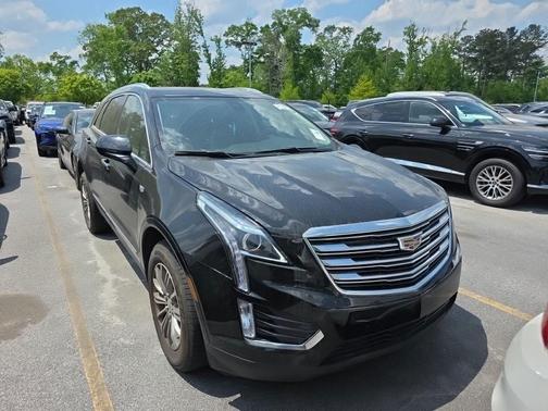 Black Metallic 2019 Cadillac XT5 Luxury