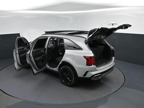 Wolf Gray 2023 Kia Sorento SX