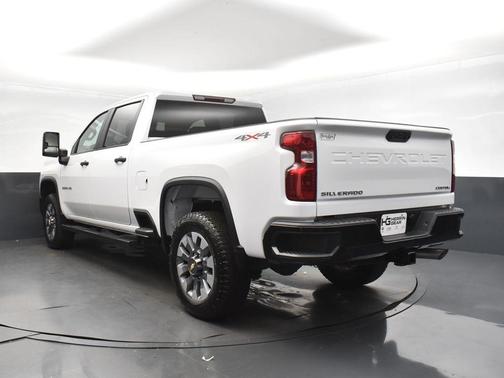 2024 Chevrolet Silverado 2500 Custom