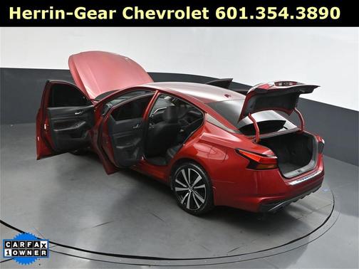 2022 Nissan Altima SR FWD