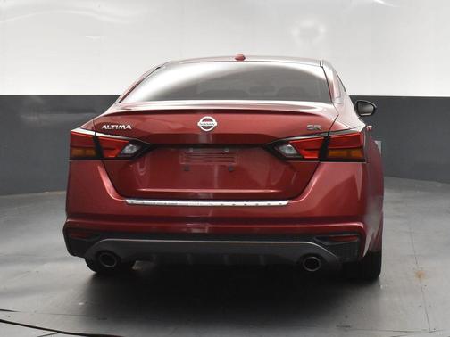 2022 Nissan Altima SR FWD