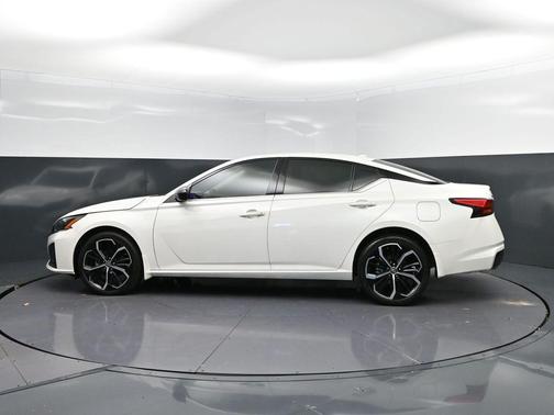 2024 Nissan Altima SR Intelligent AWD