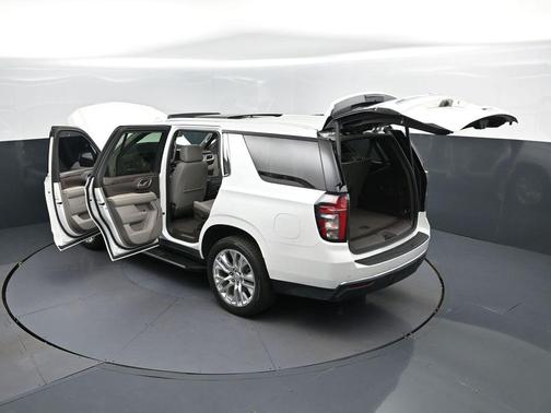 Pearl 2022 Chevrolet Tahoe LT