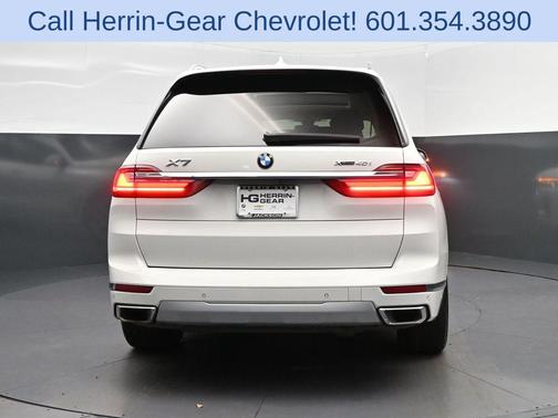 Alpine White 2021 BMW X7 xDrive40i