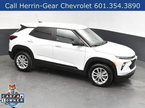 Summit White 2025 Chevrolet Trailblazer LS