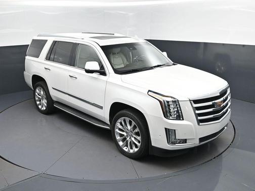Crystal White Tricoat 2017 Cadillac Escalade Luxury