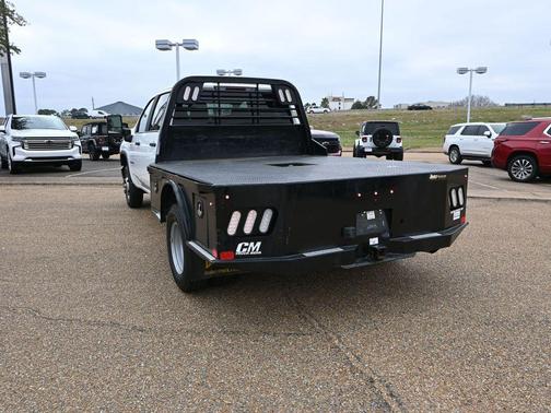 2023 Chevrolet Silverado 3500 WT