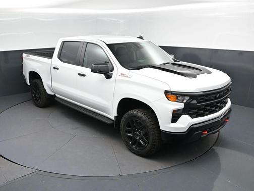 Summit White 2026 Chevrolet Silverado 1500 Custom Trail Boss