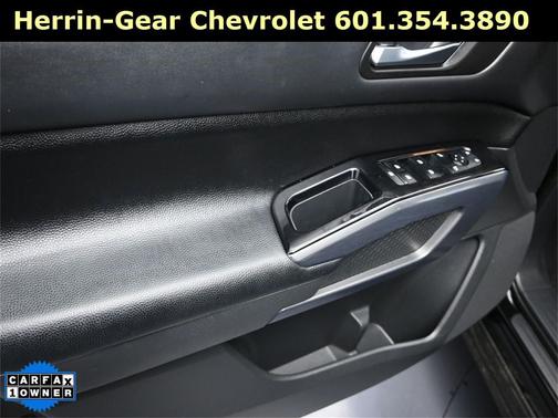 2022 Nissan Pathfinder SL 2WD