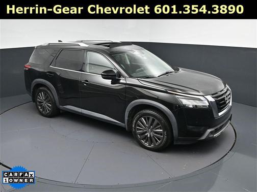 2022 Nissan Pathfinder SL 2WD