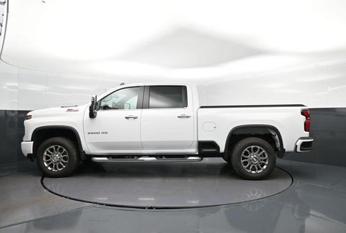 Summit White 2026 Chevrolet Silverado 2500 LT